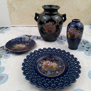 Japanese Porcelain Cobalt Blue Black Flower In Cart 4 Piece Lot